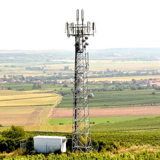 Weldable structural 20-100m Transmission Steel Tower 3 Or 4 Legged Lattice Tower